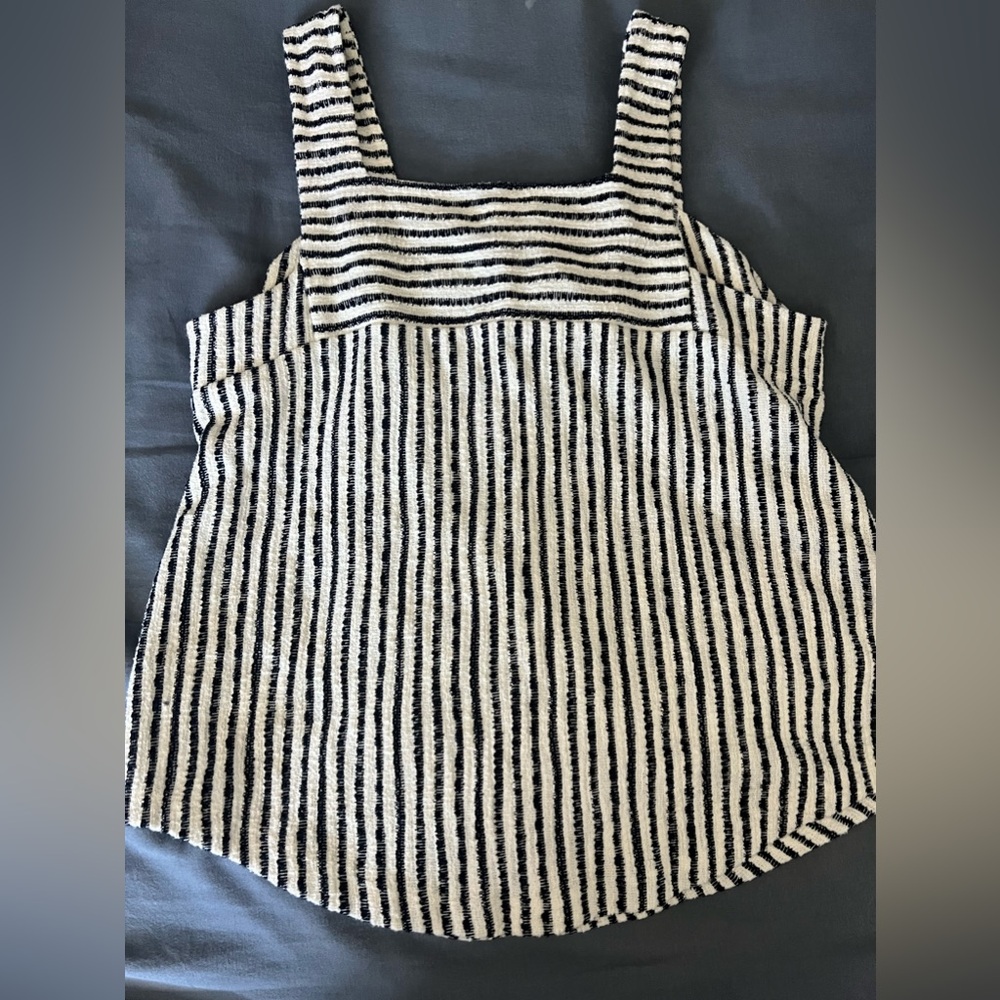 Lucky tank woman’s large